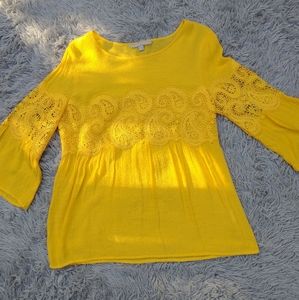 Valerie Stevens Eyelet Sunshine Yellow Pleated Bohemian Bell Sleeve Blouse